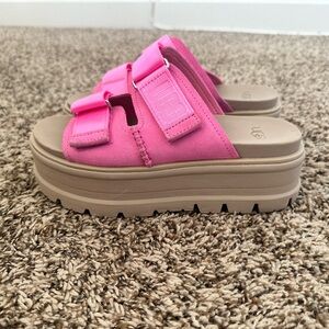 Women’s platform UGG sandals